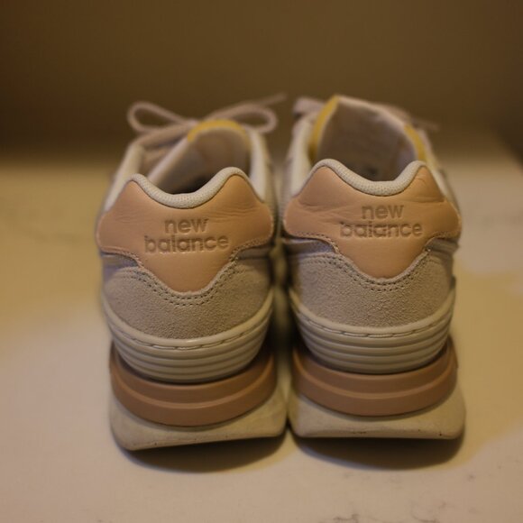 New Balance - Women 574 Sneakers (Size: W5.5) - Picture 5 of 7